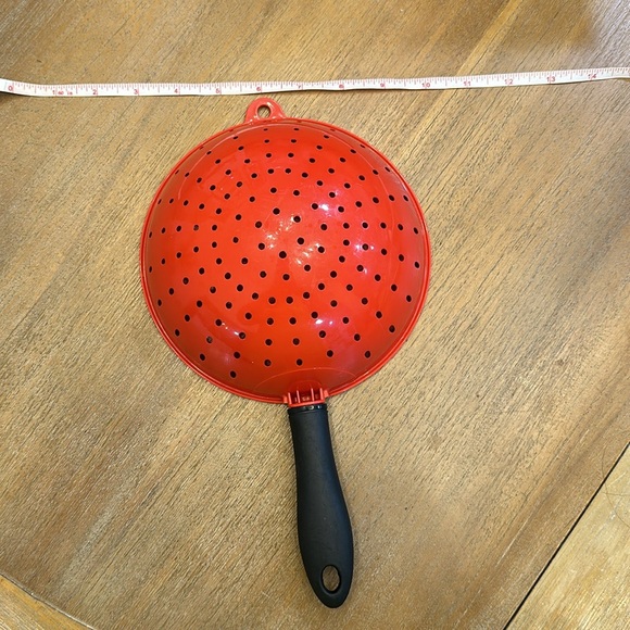 Two colander strainer kitchen tools. - Picture 9 of 13